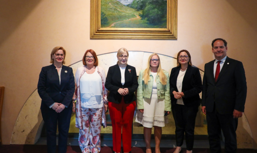 Nikolla në Stokholm: Shqipëria dhe Suedia arritje në pjesëmarrjen e ...
